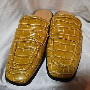 Marc Fisher Leather Slides.